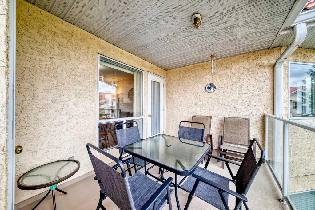 1818 Simcoe Boulevard SW Calgary AB T3H 3L9