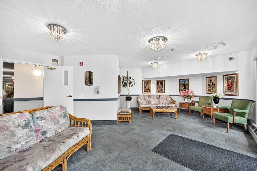 1818 Simcoe Boulevard SW Calgary AB T3H 3L9