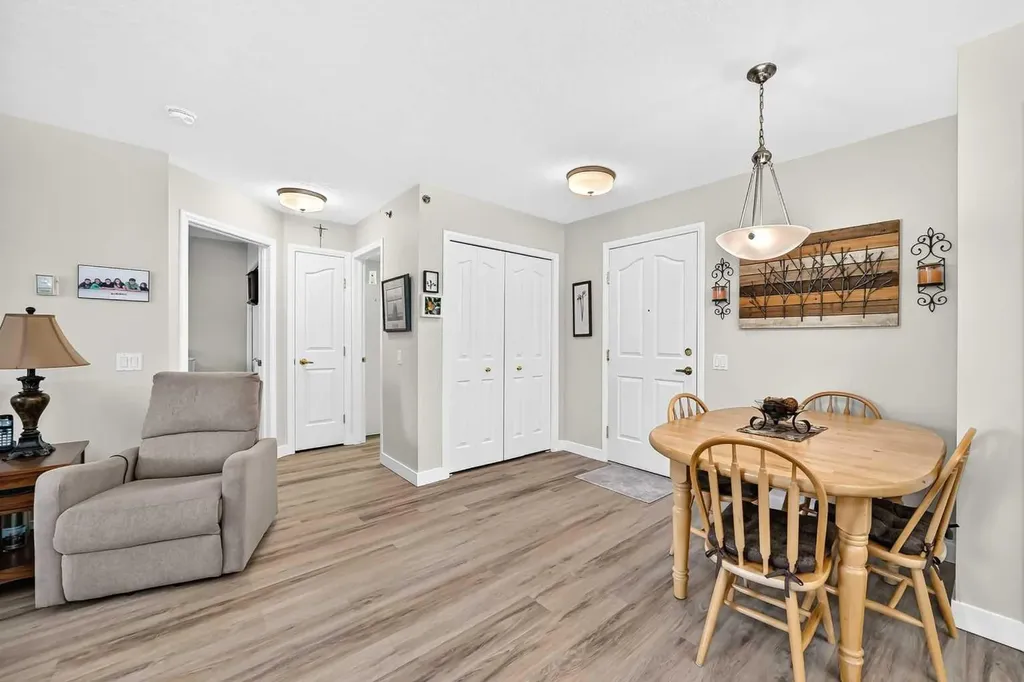 1818 Simcoe Boulevard SW Calgary AB T3H 3L9