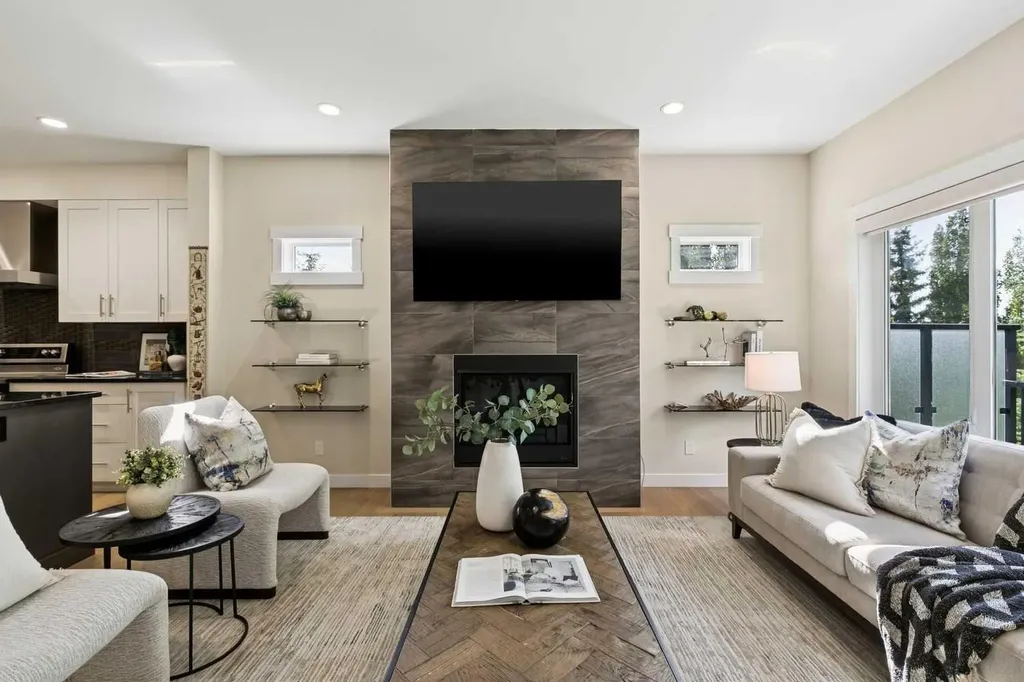 31 Sierra Morena Manor SW Calgary AB T3H1S9