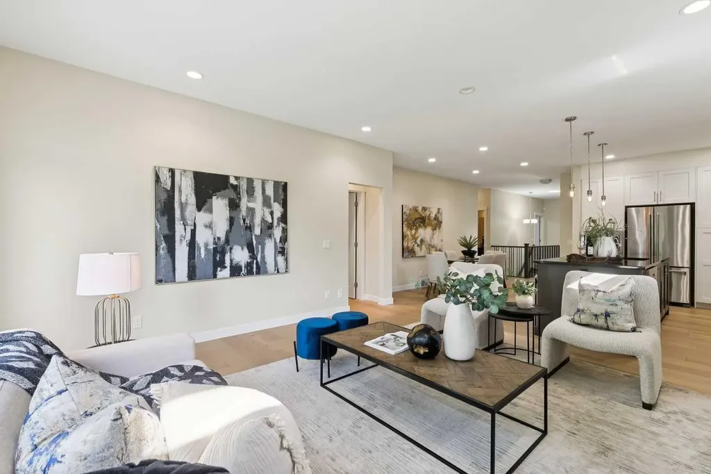 31 Sierra Morena Manor SW Calgary AB T3H1S9