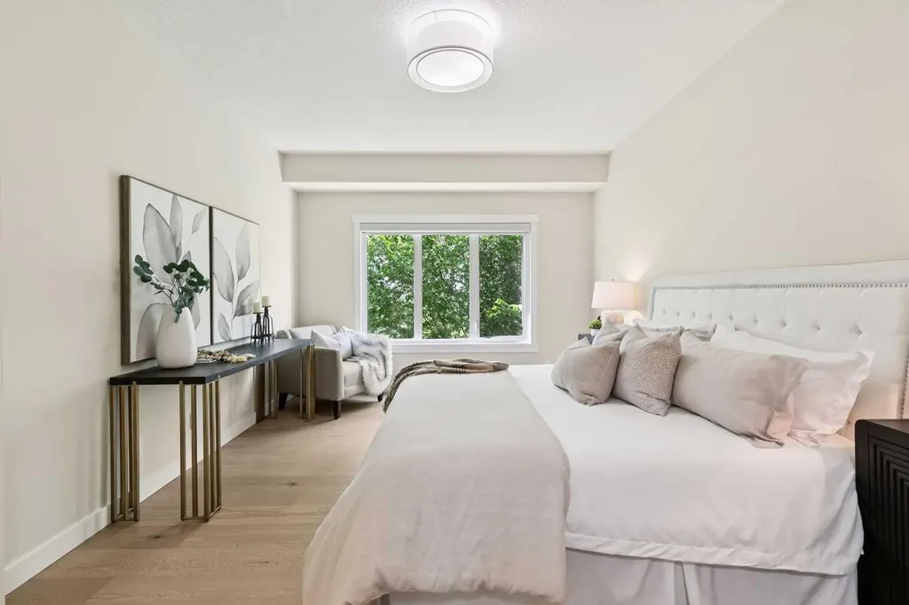 31 Sierra Morena Manor SW Calgary AB T3H1S9