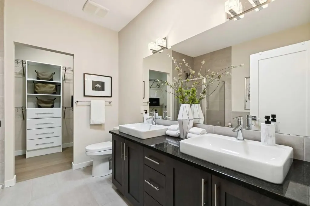 31 Sierra Morena Manor SW Calgary AB T3H1S9