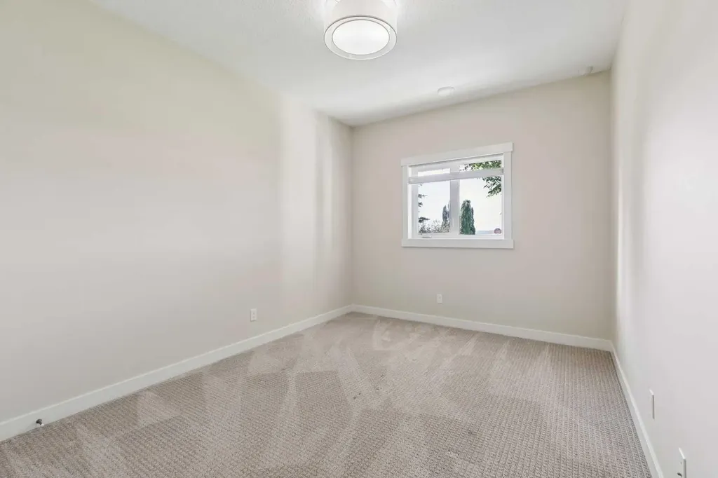 31 Sierra Morena Manor SW Calgary AB T3H1S9