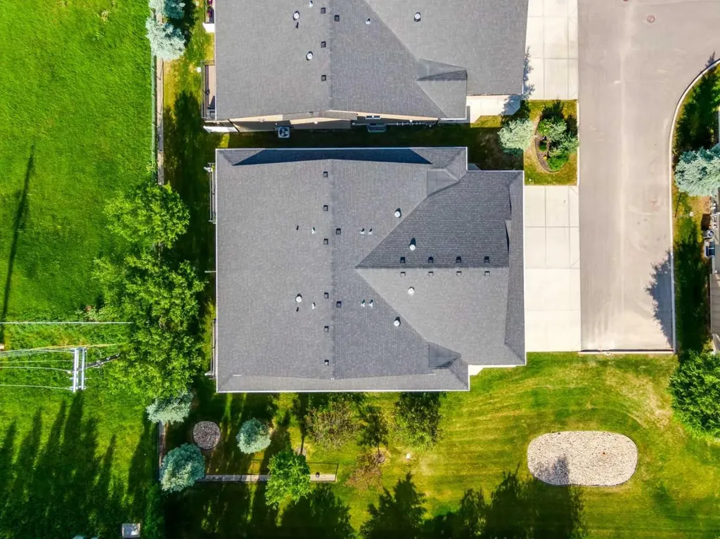 31 Sierra Morena Manor SW Calgary AB T3H1S9