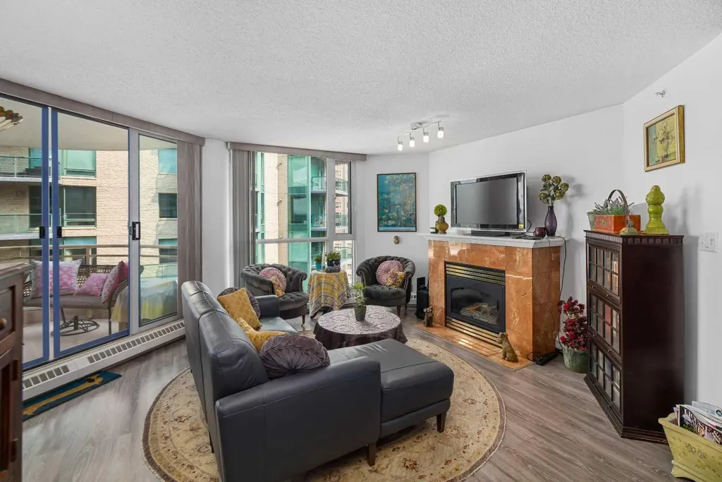 804 3 Avenue SW Calgary AB T2P0G9