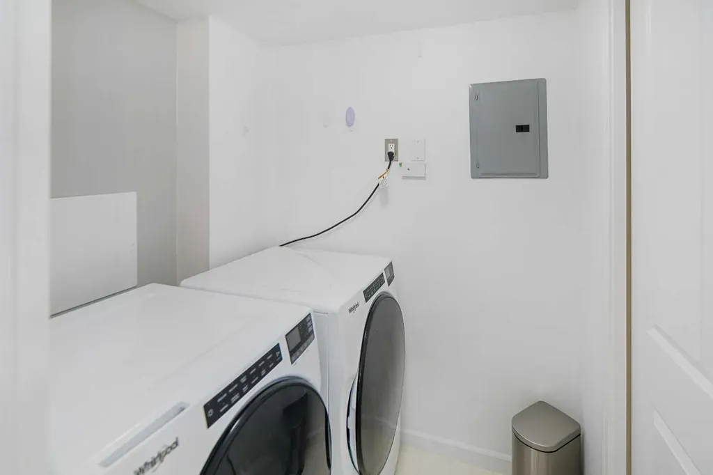 804 3 Avenue SW Calgary AB T2P0G9