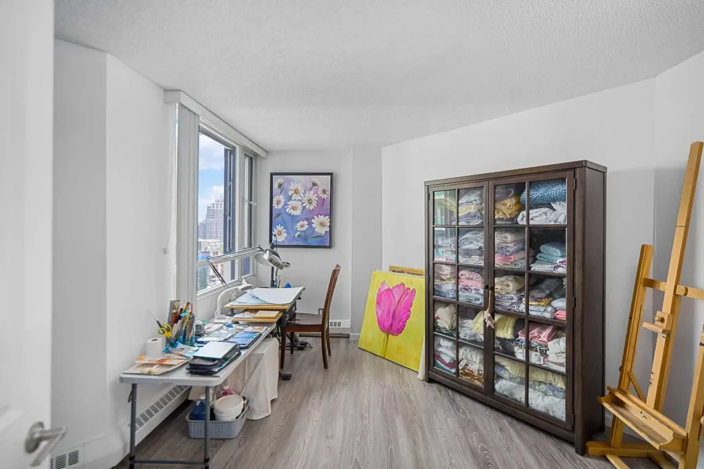 804 3 Avenue SW Calgary AB T2P0G9