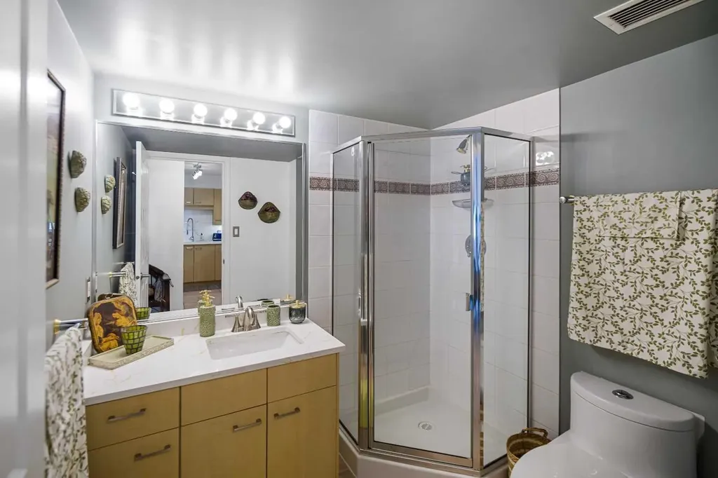 804 3 Avenue SW Calgary AB T2P0G9