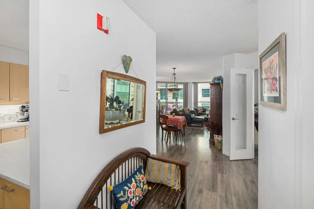 804 3 Avenue SW Calgary AB T2P0G9