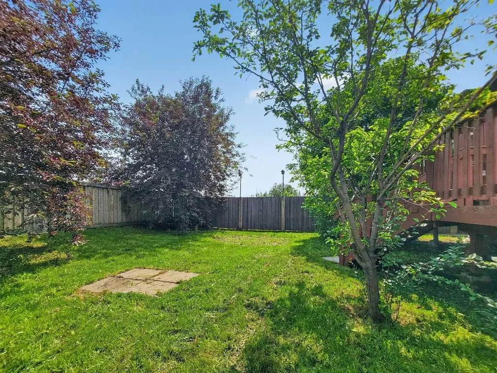 81 Pinnacle Lake Drive Grande Prairie AB T8W 0A9