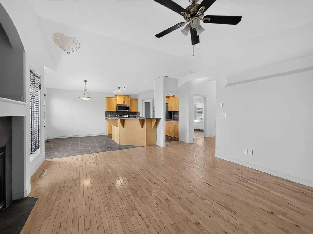 81 Pinnacle Lake Drive Grande Prairie AB T8W 0A9