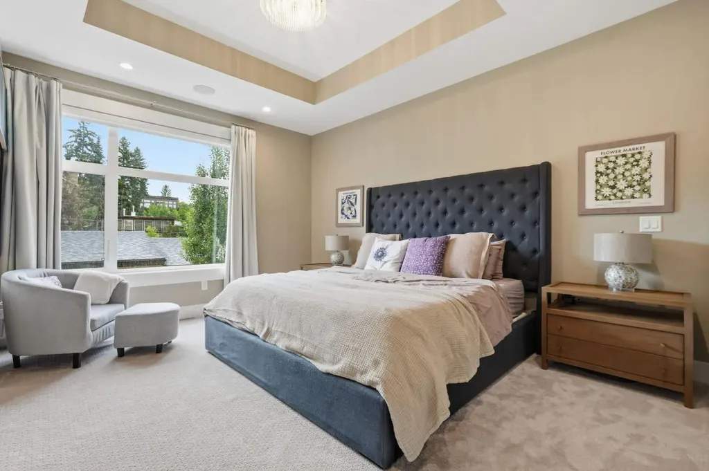 2016 31 Avenue SW Calgary AB T2T1T2