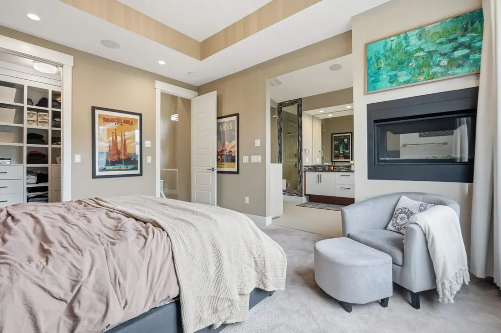 2016 31 Avenue SW Calgary AB T2T1T2