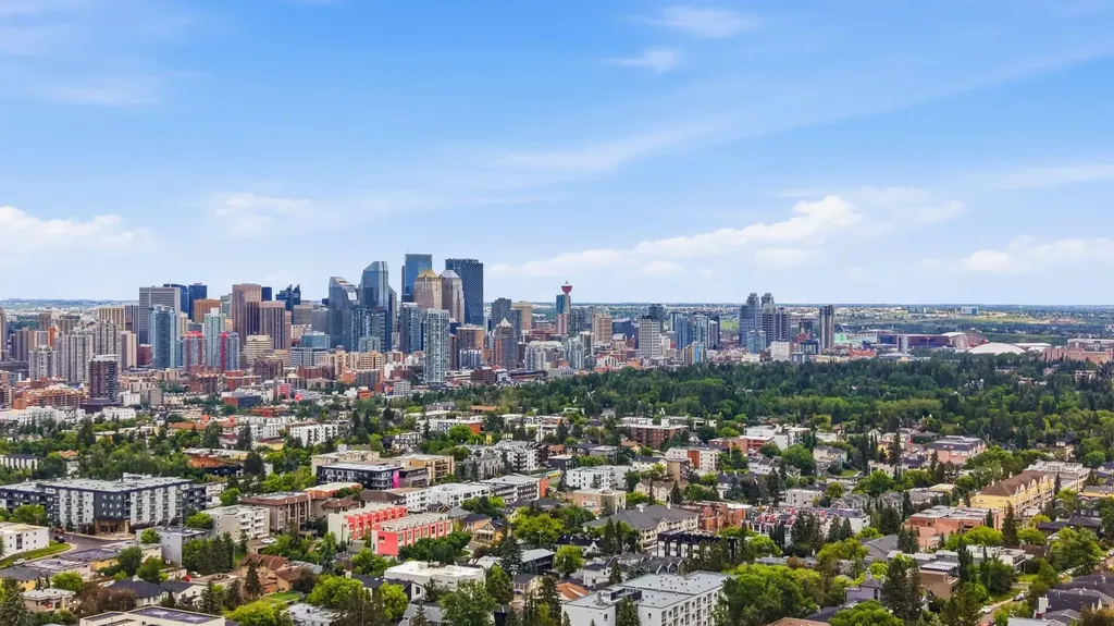 2016 31 Avenue SW Calgary AB T2T1T2