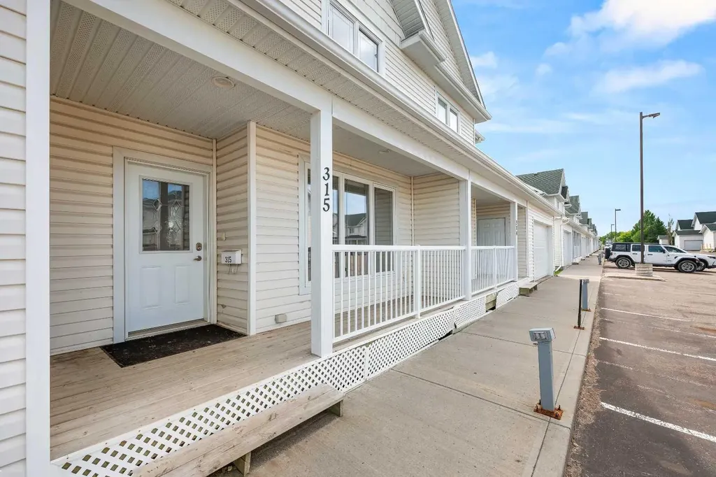 4321 32 Street Lloydminster SK S9V 2G8