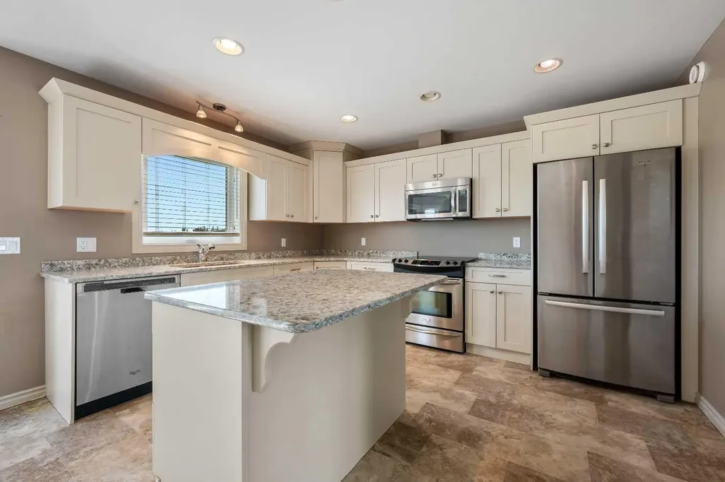 4321 32 Street Lloydminster SK S9V 2G8