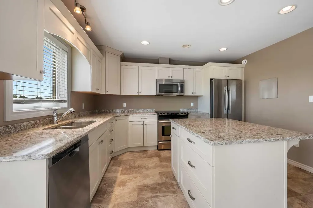4321 32 Street Lloydminster SK S9V 2G8