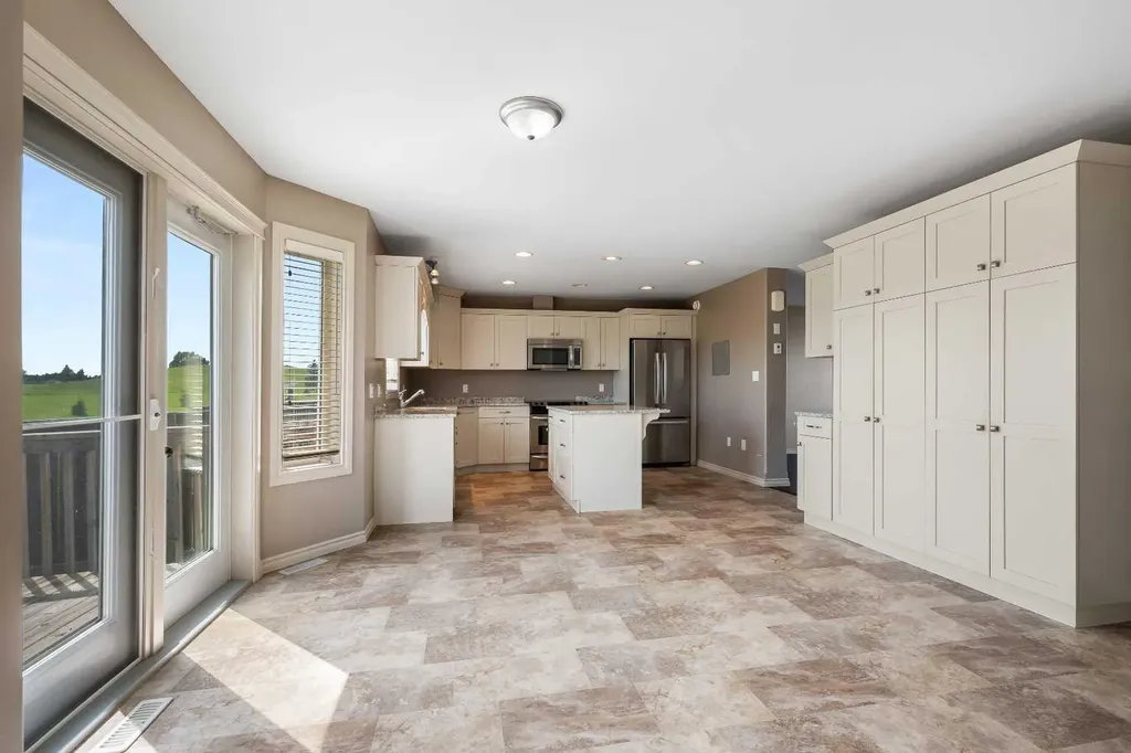 4321 32 Street Lloydminster SK S9V 2G8