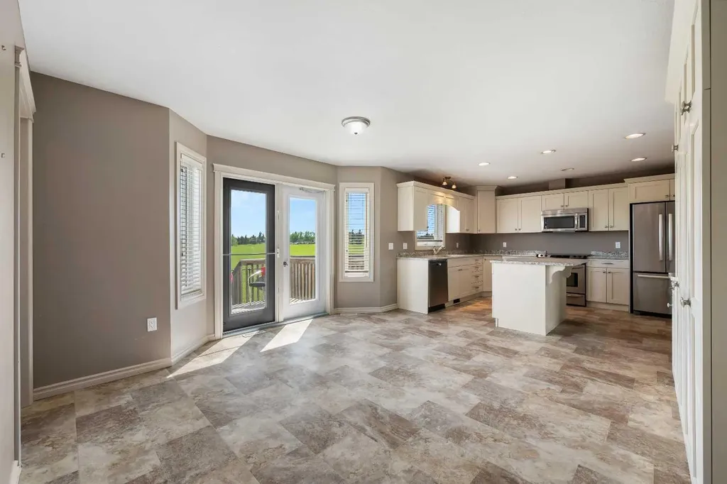 4321 32 Street Lloydminster SK S9V 2G8