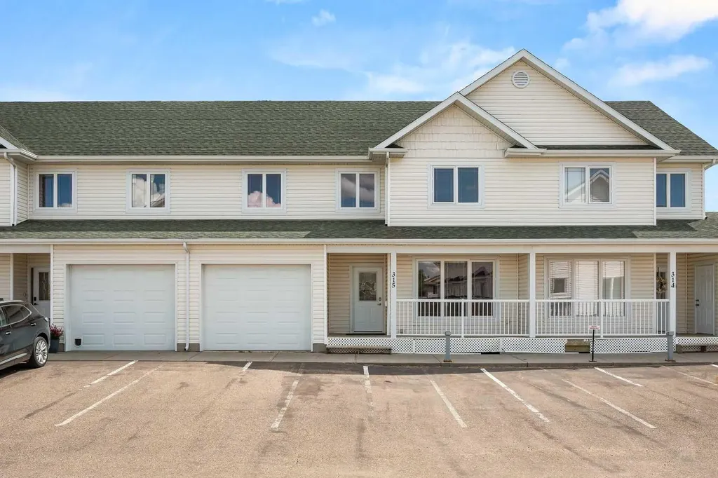 4321 32 Street Lloydminster SK S9V 2G8