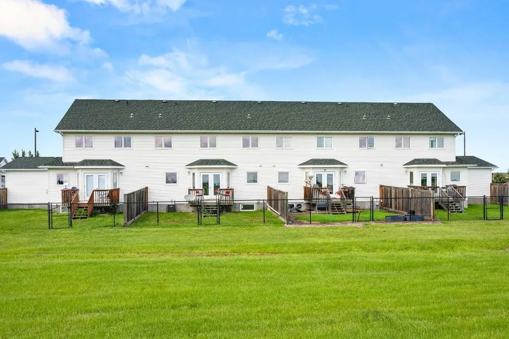 4321 32 Street Lloydminster SK S9V 2G8