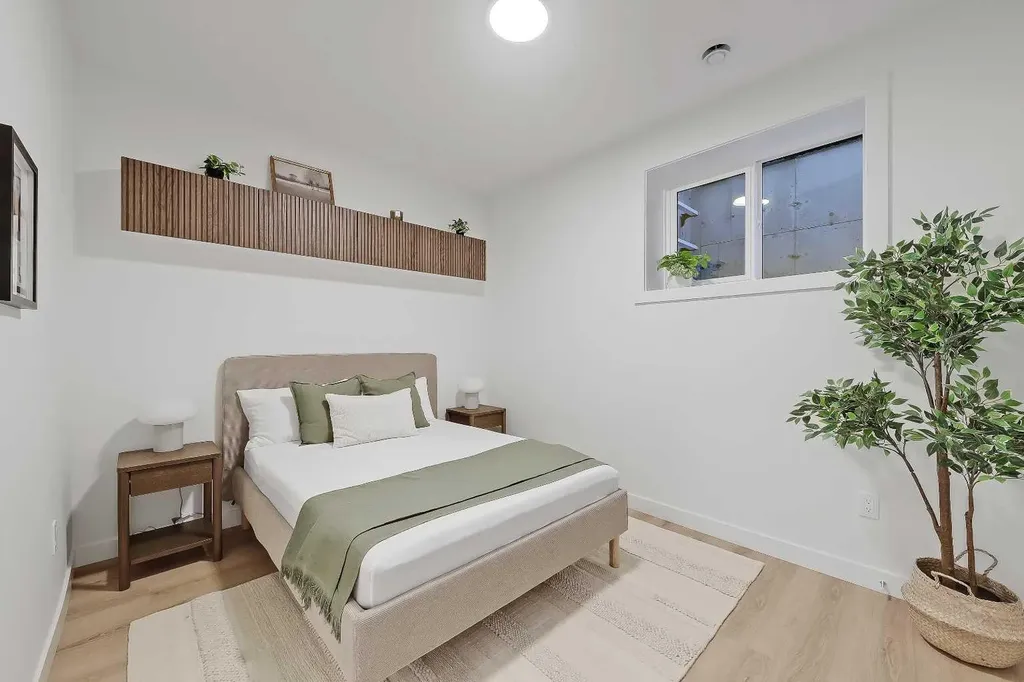 828 8 Avenue NE Calgary AB T2E 9E2