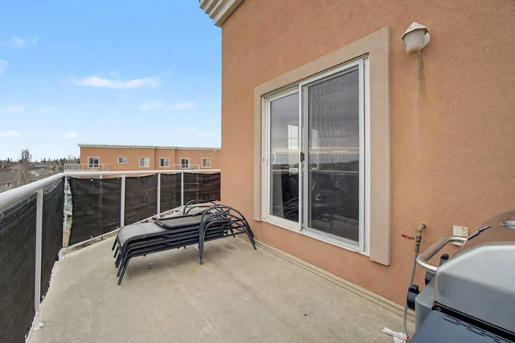 263 Macewan Road Edmonton AB T6W 0C4