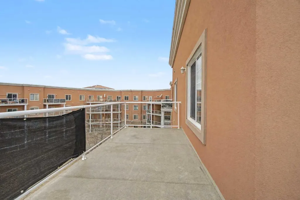 263 Macewan Road Edmonton AB T6W 0C4