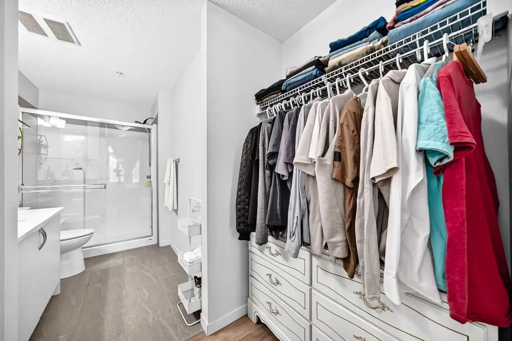 6603 New Brighton Avenue SE Calgary AB T2Z 5E5