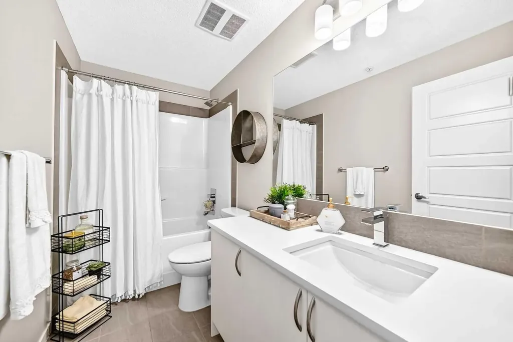6603 New Brighton Avenue SE Calgary AB T2Z 5E5