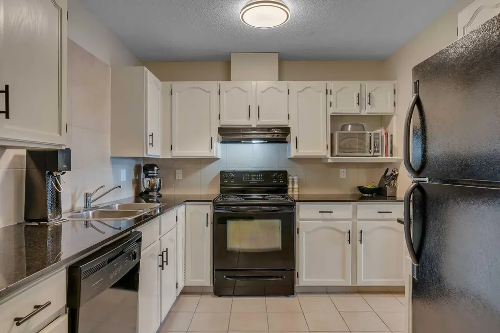 2211 29 Street SW Calgary AB T3E 2K1