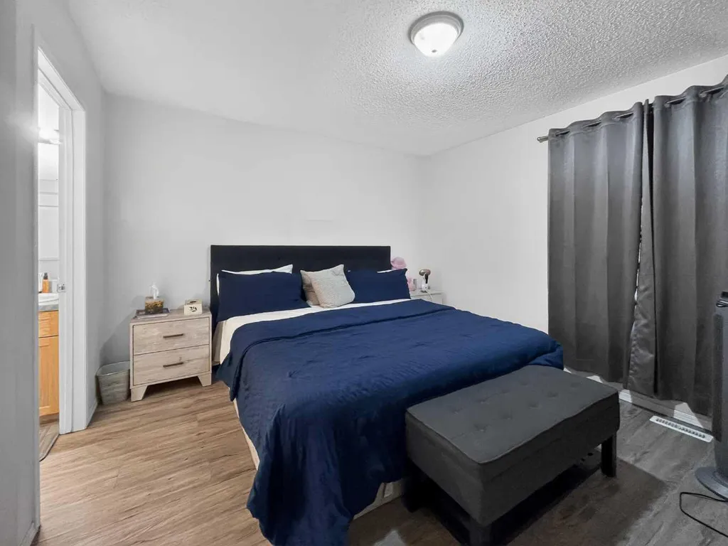 9214 94a Avenue Grande Prairie AB T8V6W5
