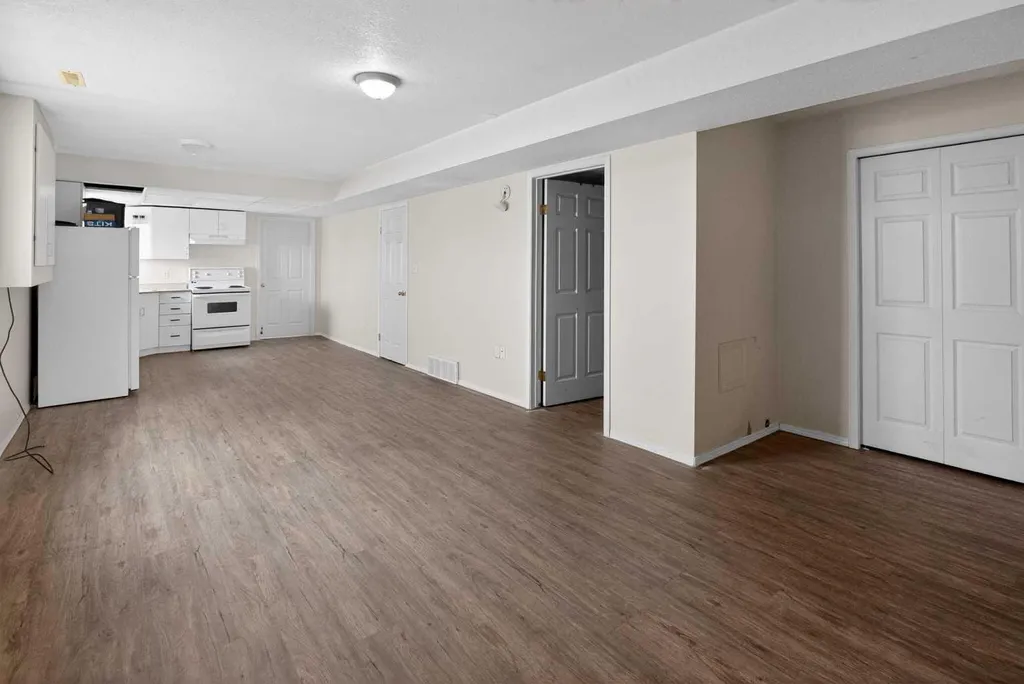 9214 94a Avenue Grande Prairie AB T8V6W5