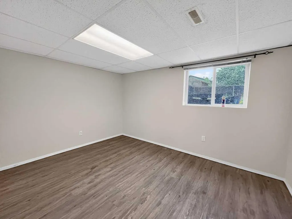 9214 94a Avenue Grande Prairie AB T8V6W5