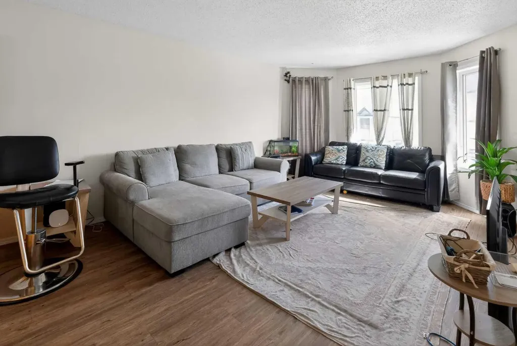9214 94a Avenue Grande Prairie AB T8V6W5