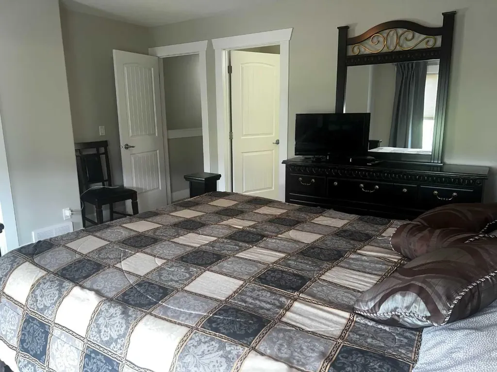 140 Fontaine Fort Mcmurray AB T9H0C9