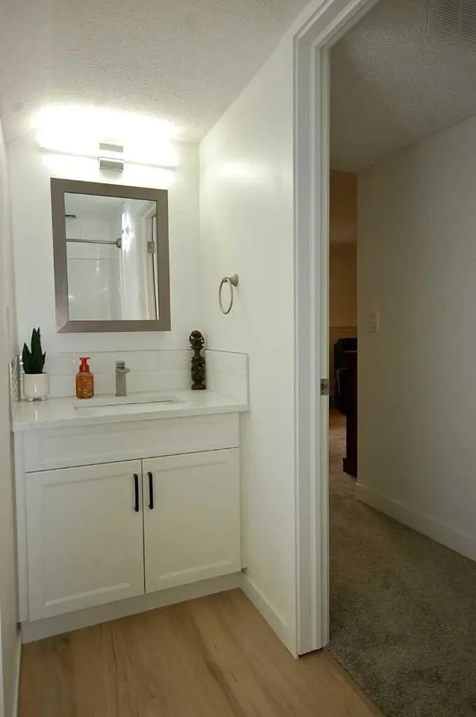 64 Rossmere Avenue SE Medicine Hat AB T1B 2V4