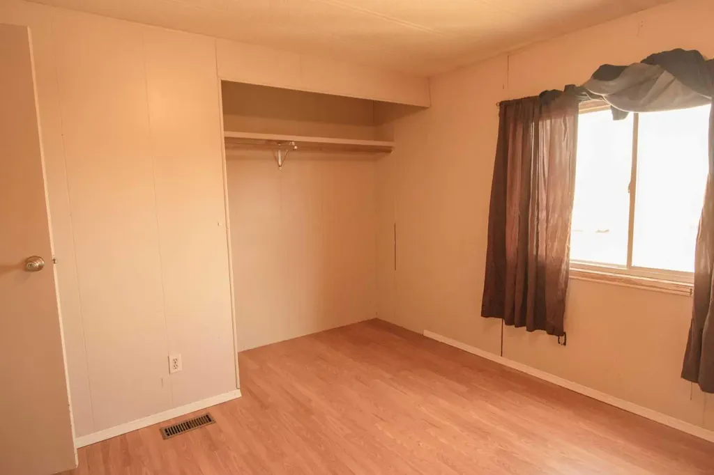 4920 50 Street Islay AB T0B2J0