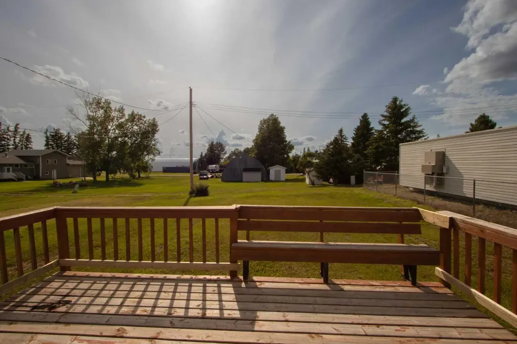 4920 50 Street Islay AB T0B2J0