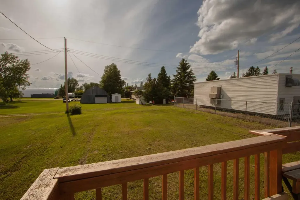 4920 50 Street Islay AB T0B2J0