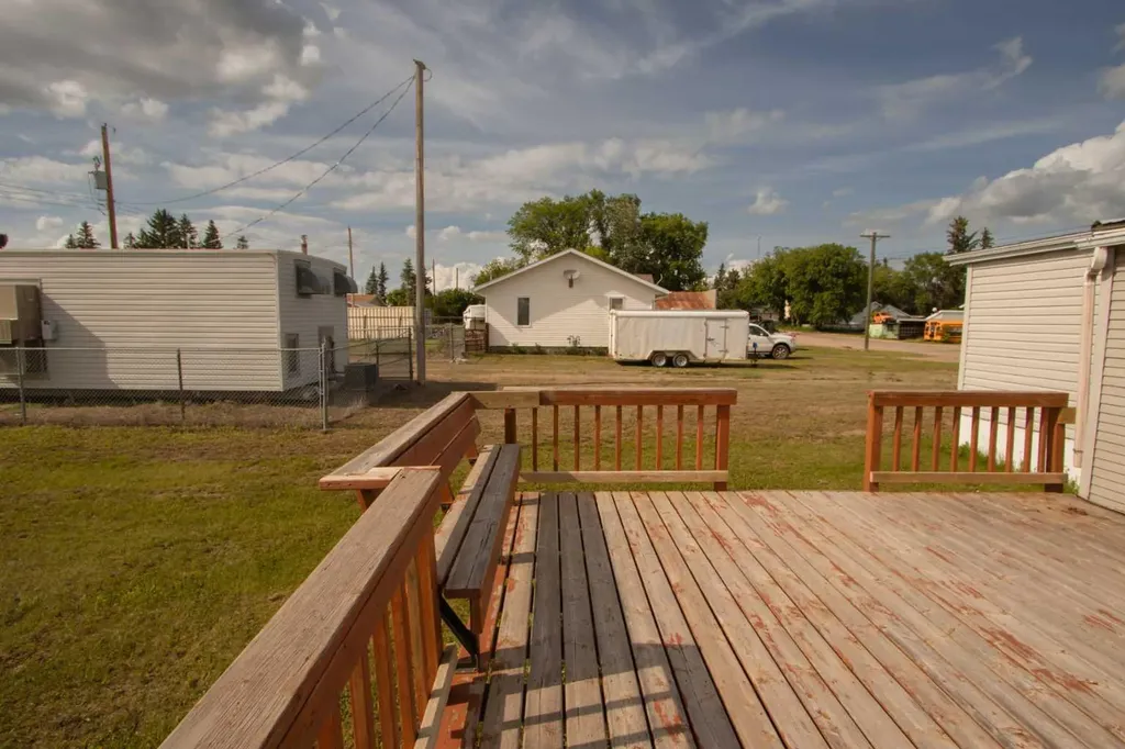 4920 50 Street Islay AB T0B2J0