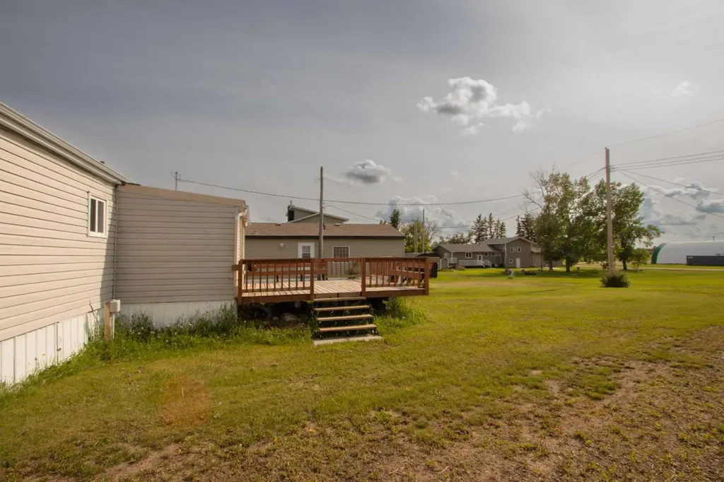 4920 50 Street Islay AB T0B2J0