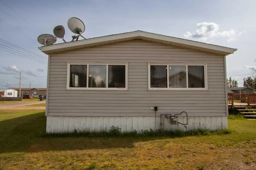 4920 50 Street Islay AB T0B2J0