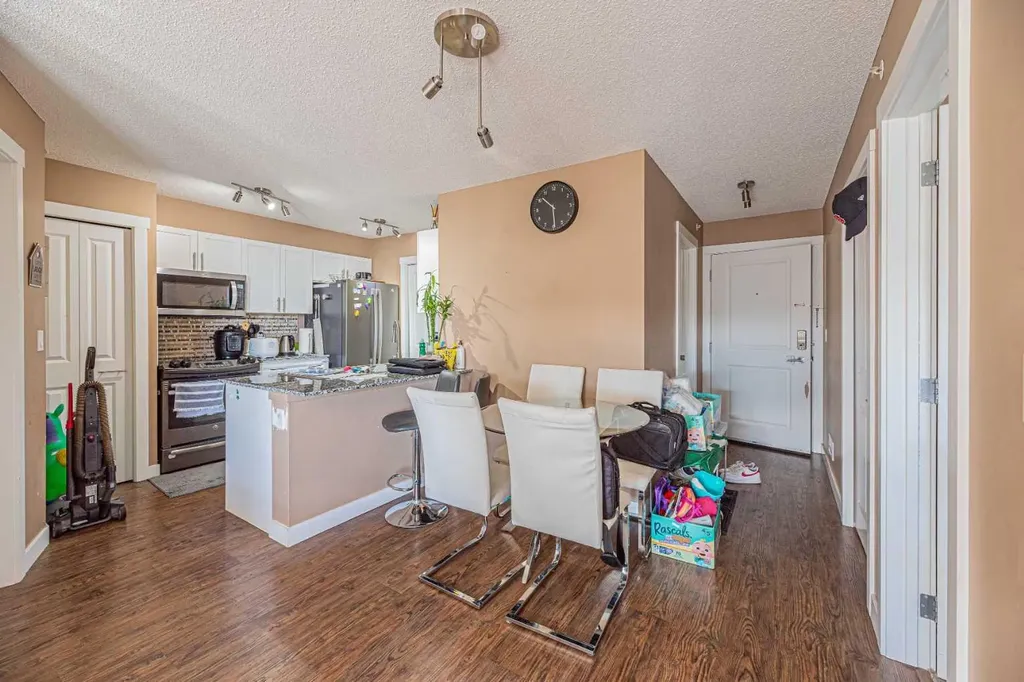 10 Kincora Glen Park NW Calgary AB T3R 1K1