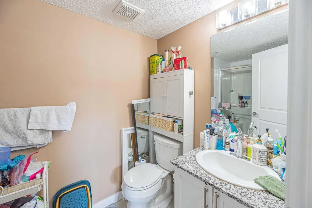 10 Kincora Glen Park NW Calgary AB T3R 1K1
