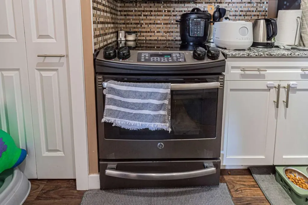 10 Kincora Glen Park NW Calgary AB T3R 1K1
