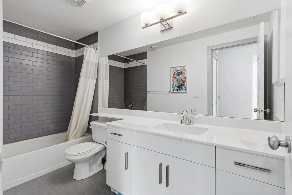 11 Evanscrest Way NW Calgary AB T3P0R4