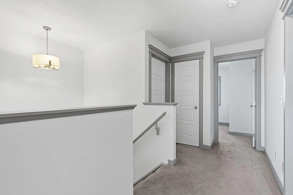 11 Evanscrest Way NW Calgary AB T3P0R4