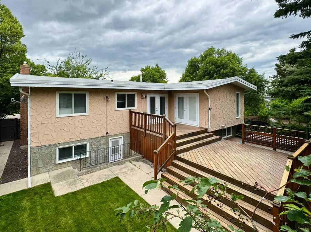 2409 20 Street N Lethbridge AB T1H 4T9